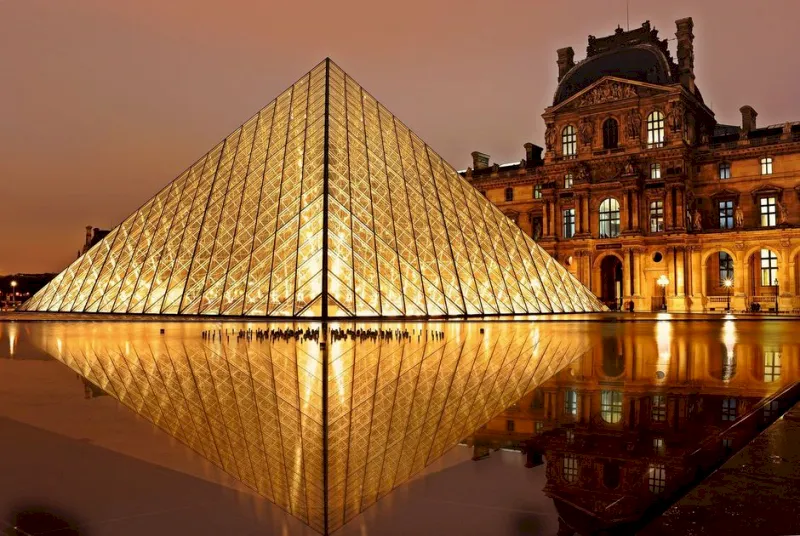 Bảo tàng nghệ thuật Lourve của Pháp lớn nhất thế giới